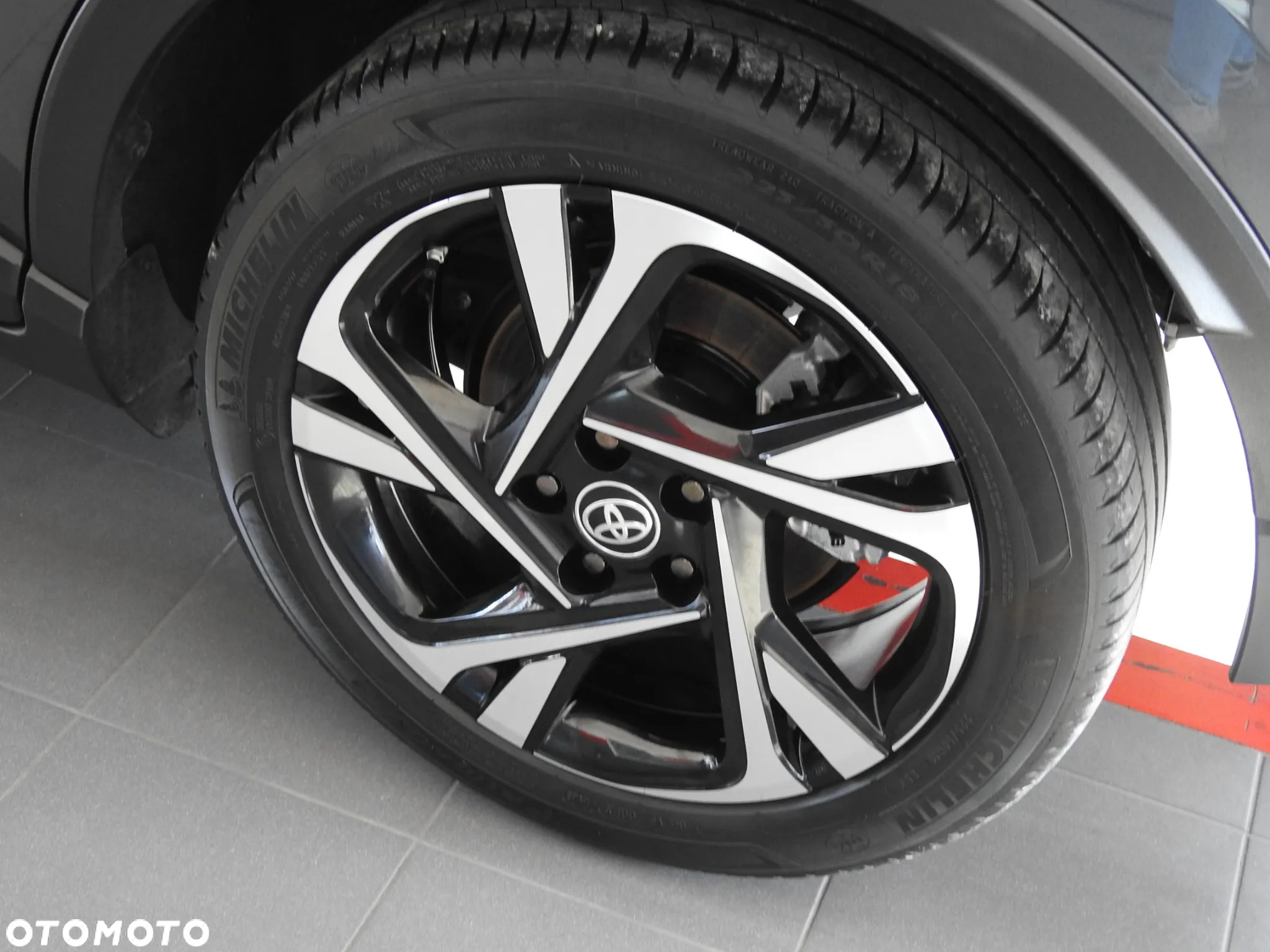 Toyota C-HR 1.8 Hybrid Style - 35