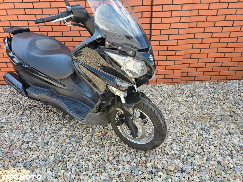 Suzuki Burgman - 6