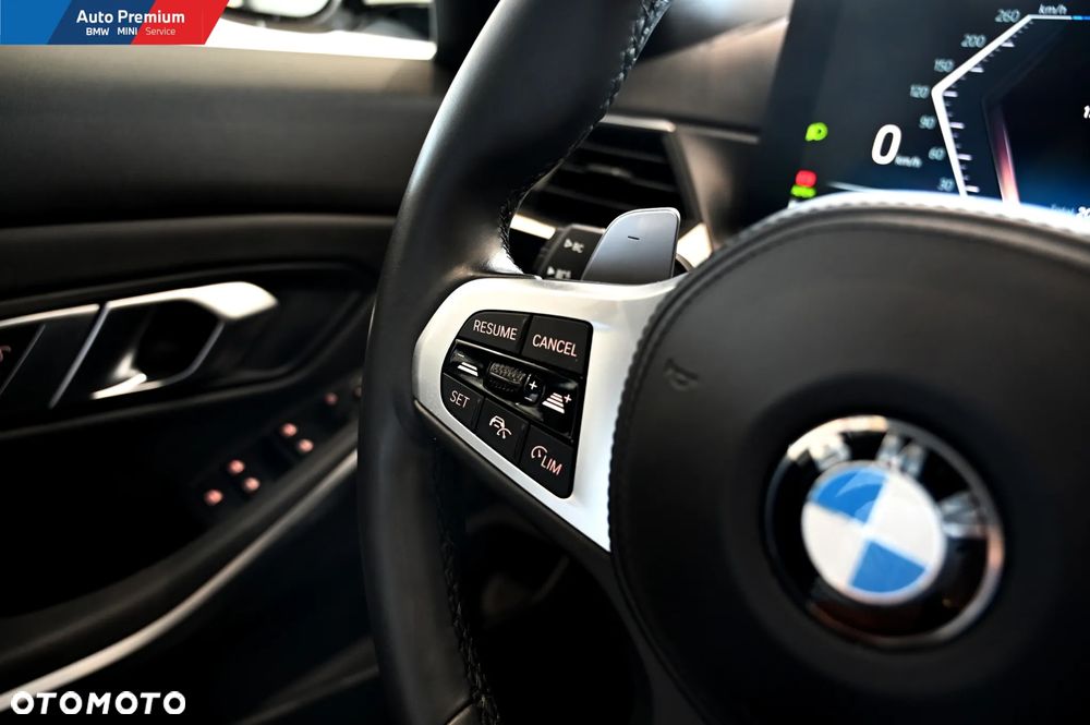 BMW Seria 3 330i M Sport - 5