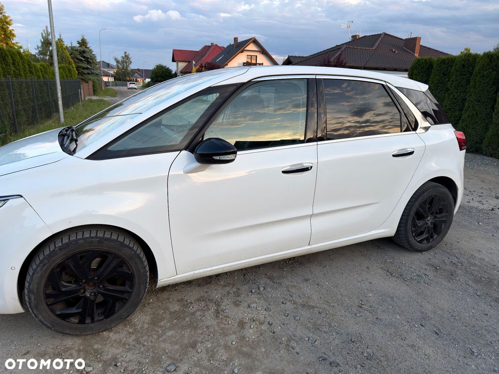 Citroën C4 Picasso 2.0 HDi Exclusive - 4