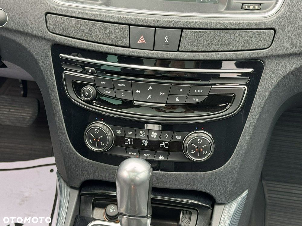 Peugeot 508 SW BlueHDi 120 EAT6 Stop&Start Business-Line - 29