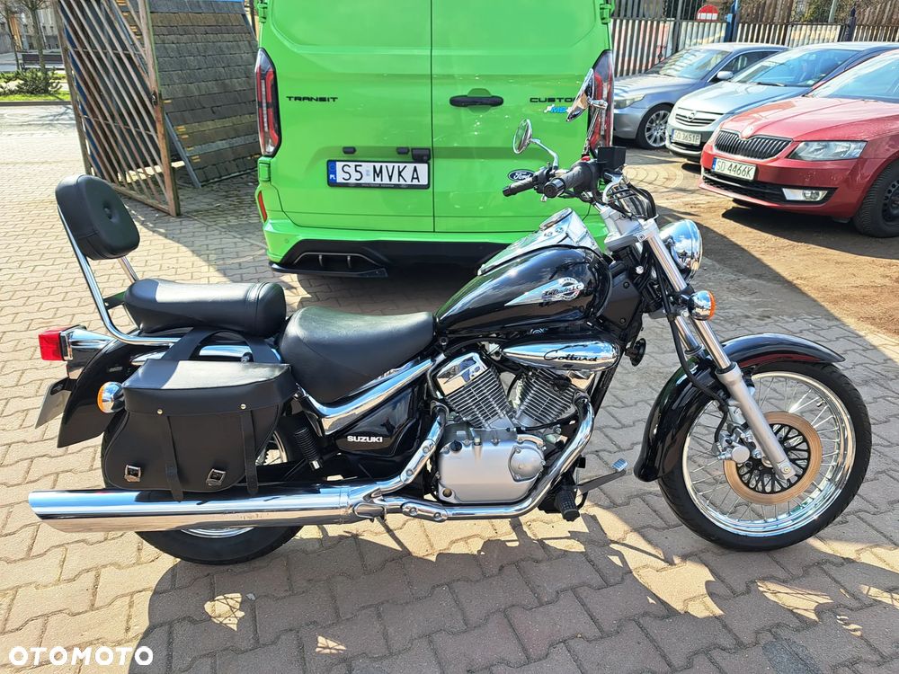 Suzuki Intruder - 34