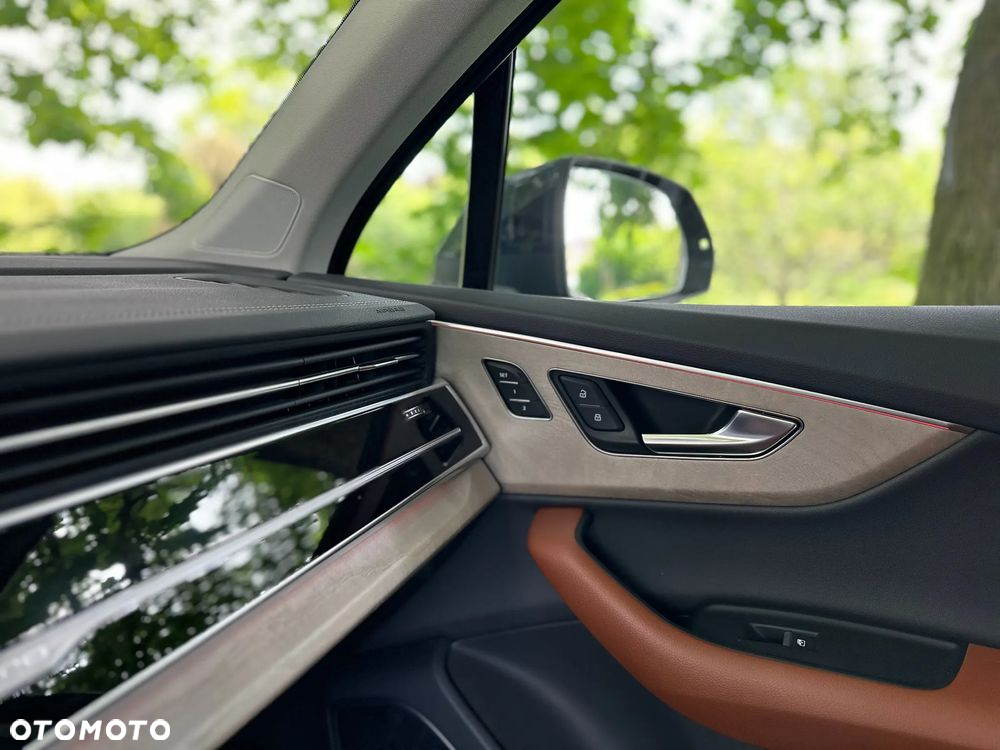 Audi Q7 - 2