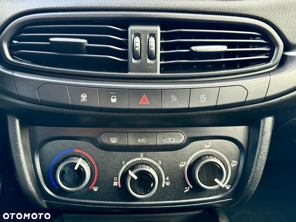 Fiat Tipo 1.4 T-Jet Lounge - 31