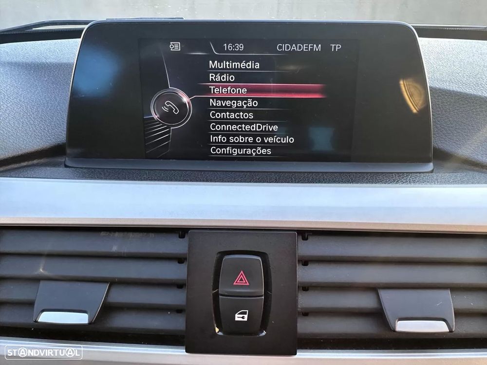 BMW 318 d Aut. Sport Line - 54