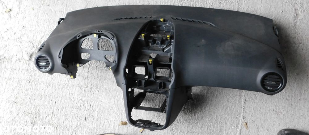 deska rozdzielcza kokpit konsola OPEL CORSA D - 1