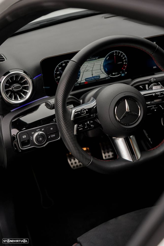 Mercedes-Benz A 250 e AMG Line - 37