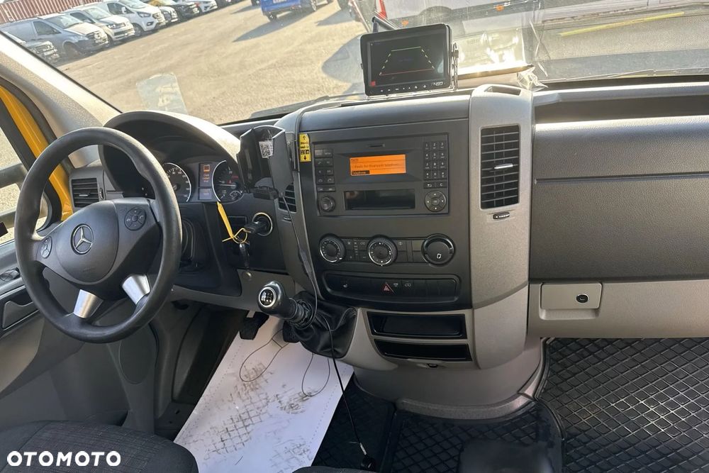 Mercedes-Benz SPRINTER - 15