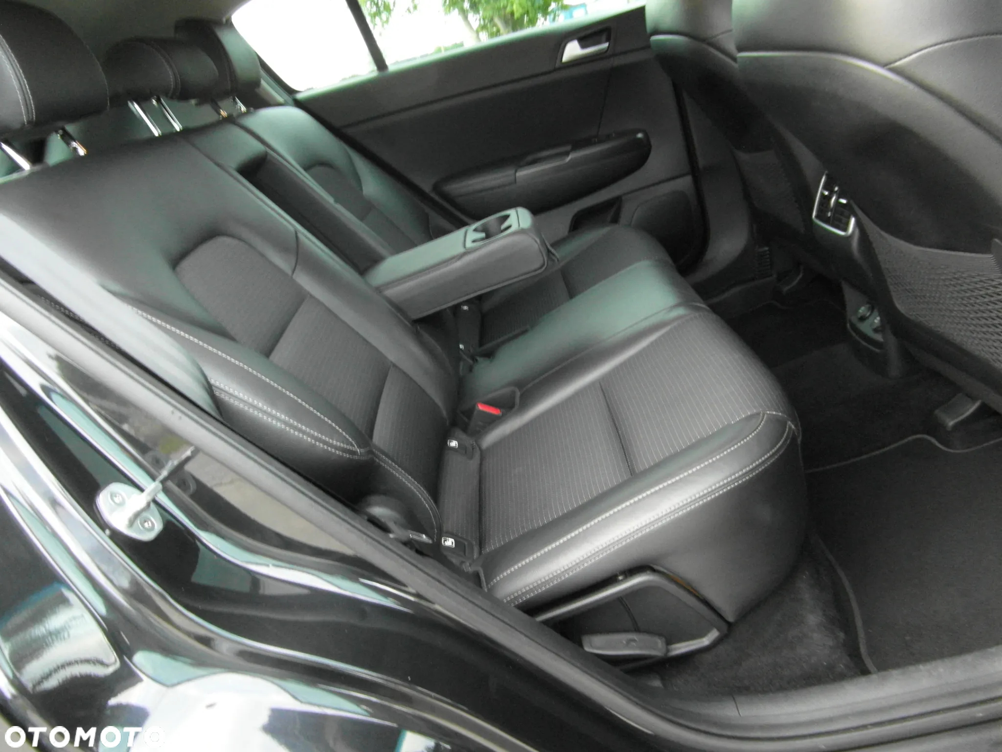 Kia Sportage 2.0 CRDI 4WD Automatik Vision - 31