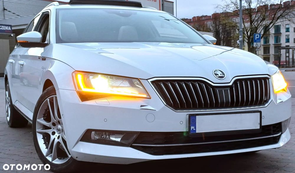 Skoda Superb 2016 photo 2
