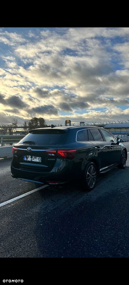 Toyota Avensis - 2