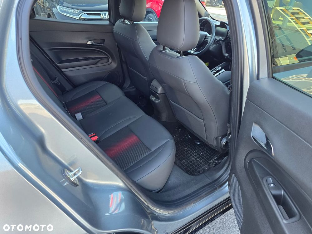 Alfa Romeo Junior 1.2 mHEV Ibrida eDCT - 13