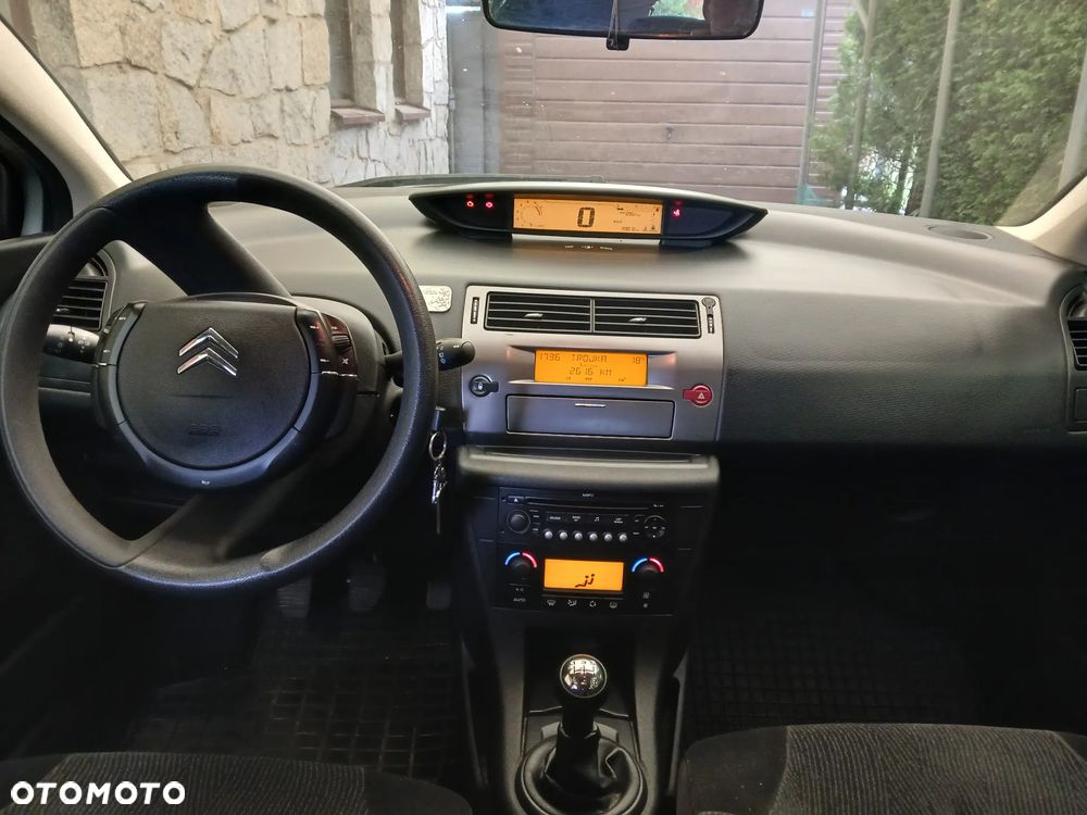 Citroën C4 1.4 16V SX - 11