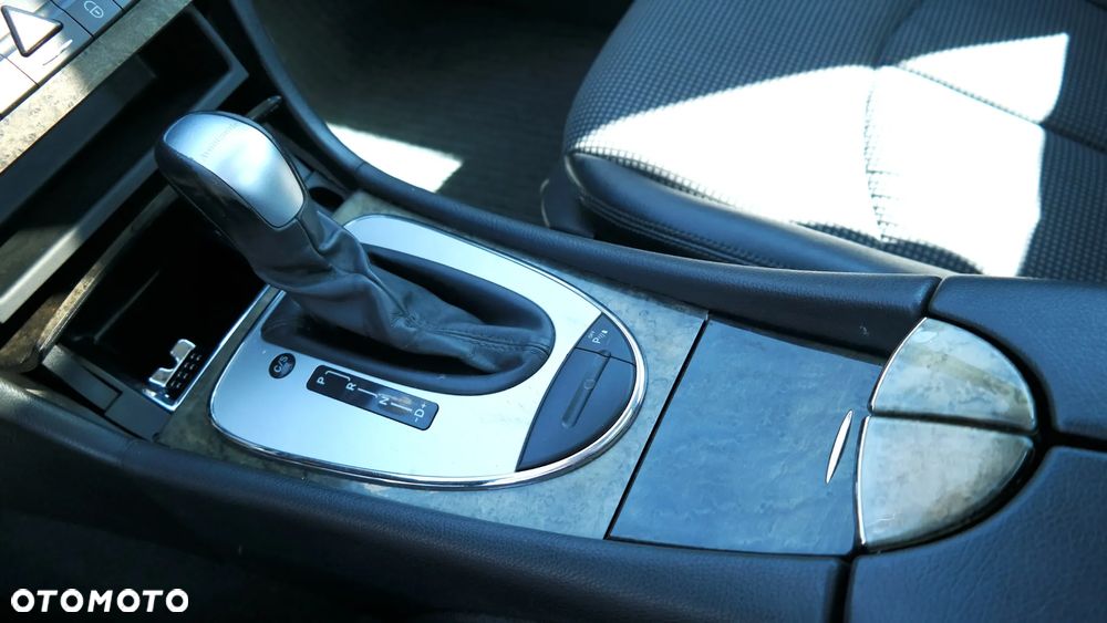 Mercedes-Benz Klasa E 220 CDI Automatik Avantgarde - 28