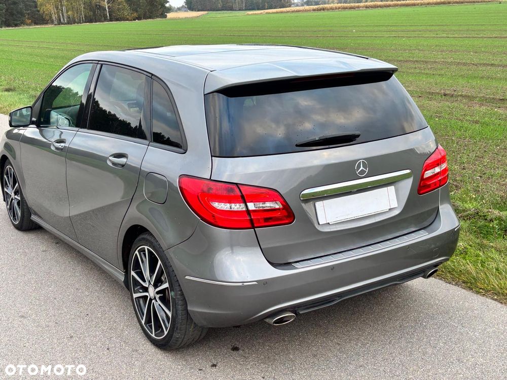 Mercedes-Benz Klasa B 220 d 4Matic 7G-DCT AMG Line - 9
