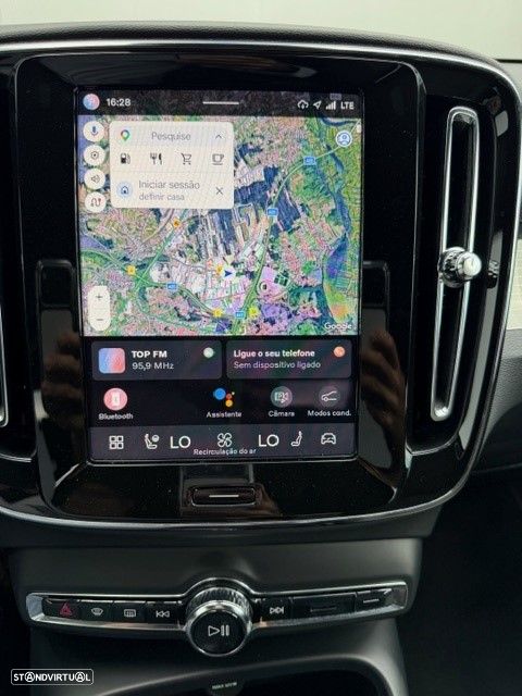Volvo XC 40 2.0 B3 Plus Dark - 15
