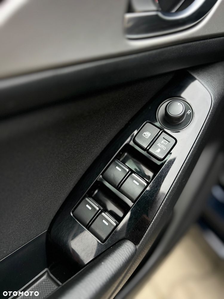 Mazda 3 SKYACTIV-G 120 Signature+ - 23