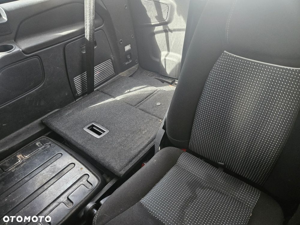 Ford Galaxy - 6