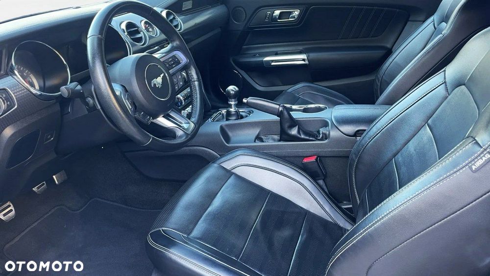 Ford Mustang 5.0 V8 GT - 8