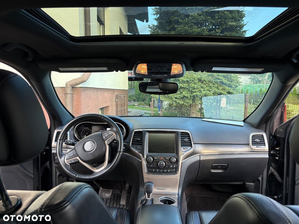Jeep Grand Cherokee - 16