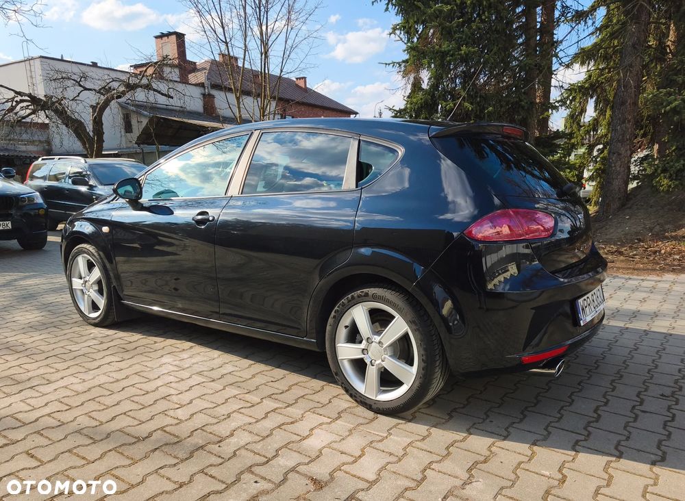 Seat Leon 1.6 TDI DPF Ecomotive Reference Copa - 4