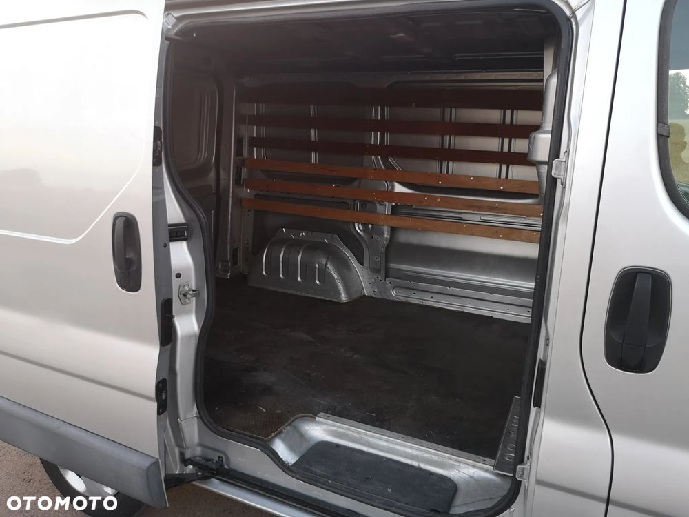 Opel VIVARO - 8