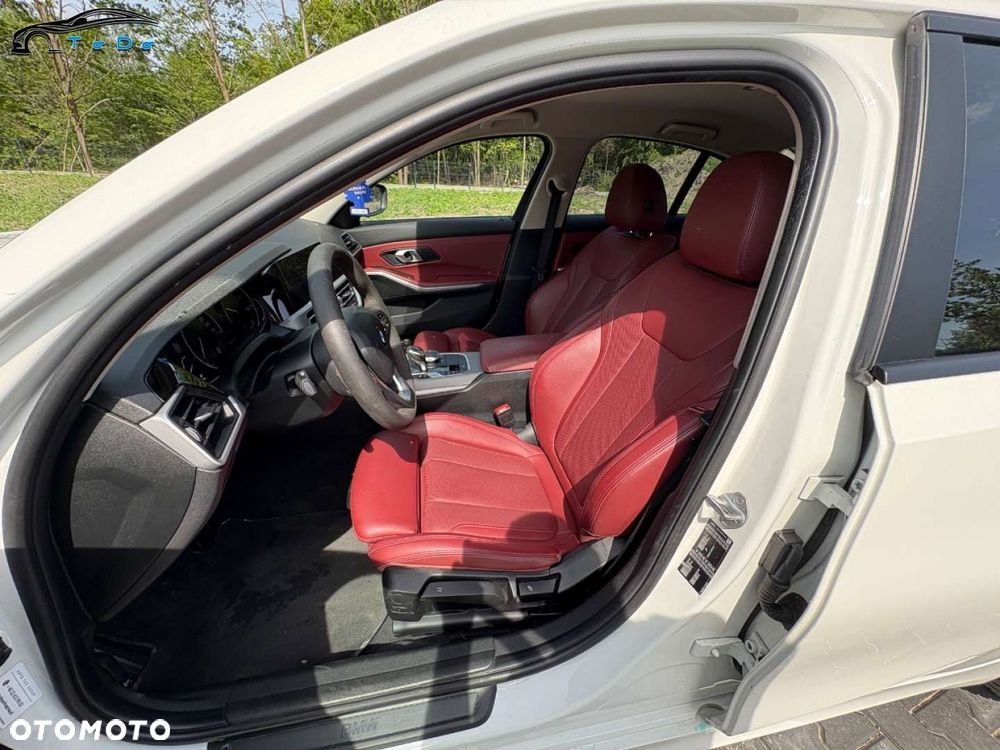 BMW Seria 3 318d M Sport - 21