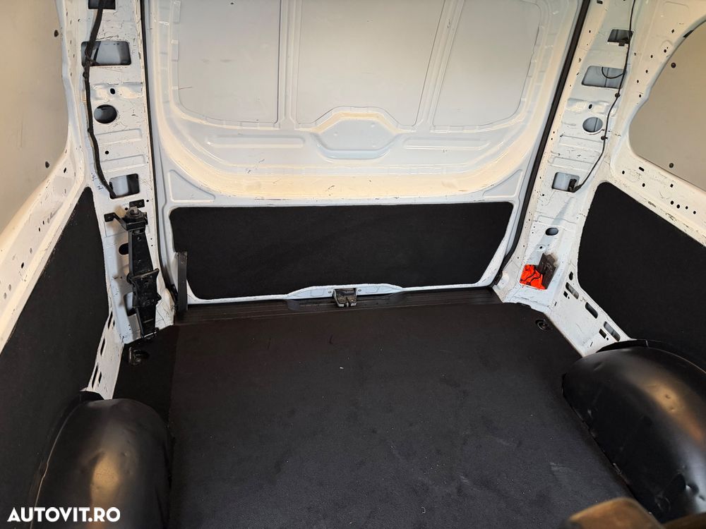 Mercedes-Benz Vito - 12