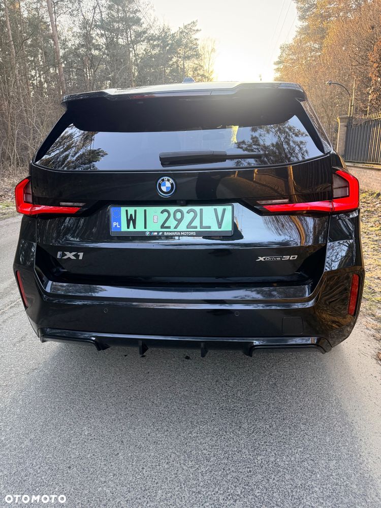 BMW iX1 - 10