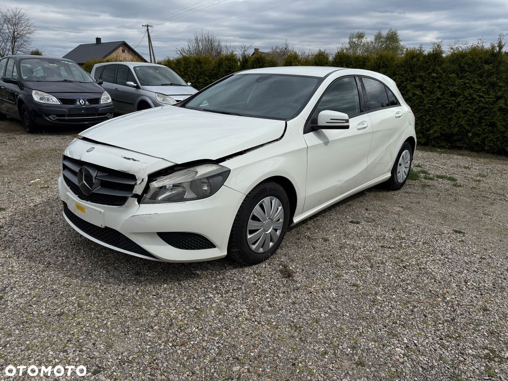Mercedes-Benz Klasa A 180 (BlueEFFICIENCY) - 4