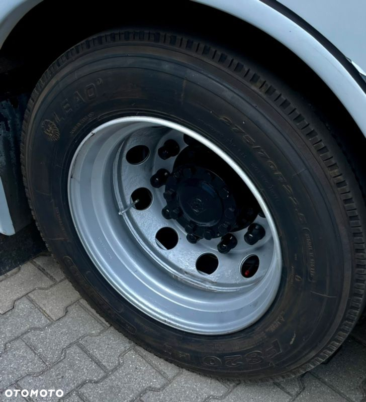 Maz 203 - 8