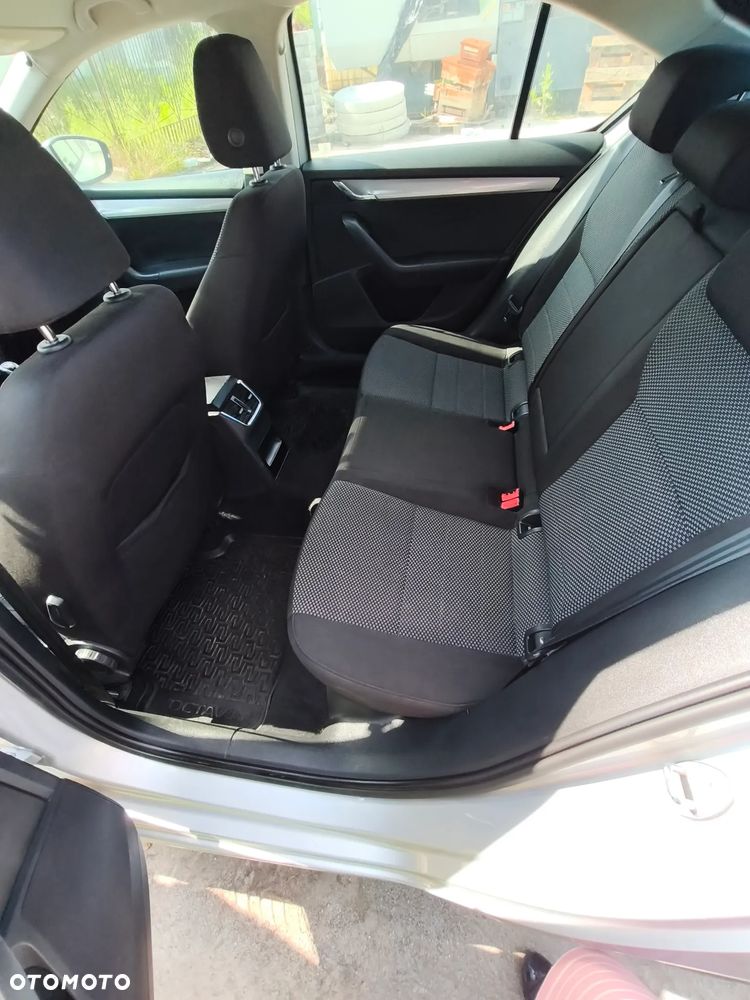Skoda Octavia 1.6 TDI Edition - 9