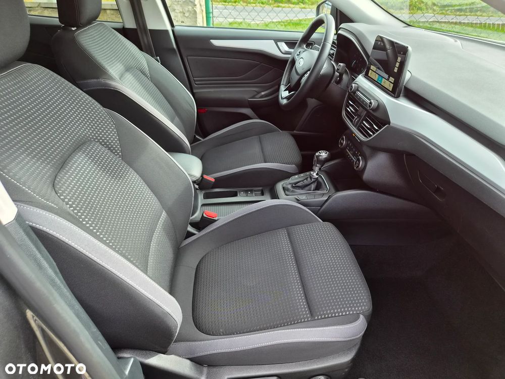 Ford Focus 1.0 EcoBoost Start-Stopp-System TITANIUM STYLE - 9