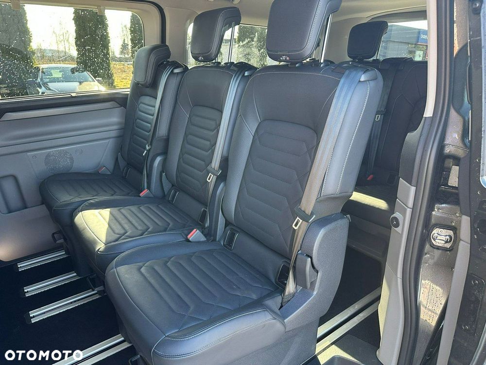 Ford Tourneo Custom - 17