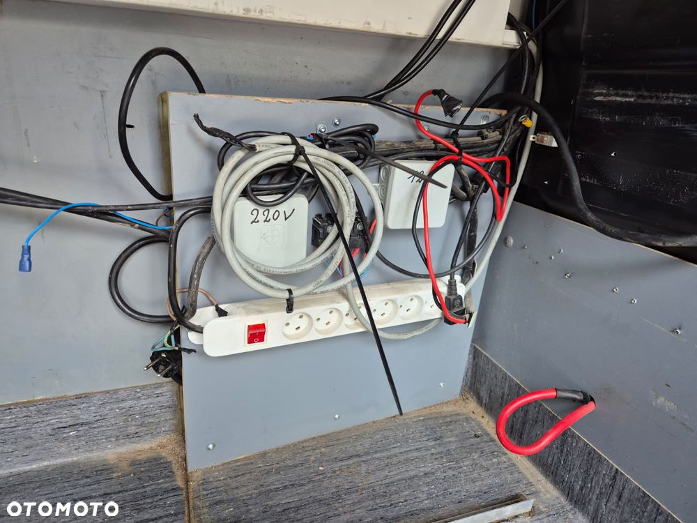 Ford Transit 2.2 TDCi / L3H2 / SERWISOWY / MOBILNY WARSZTAT / ASENIZACYJNY / BLASZAK / SERWISOWANY / 1 WŁ / EURO 5 / KAMERA DO KANALIZACJI - 23