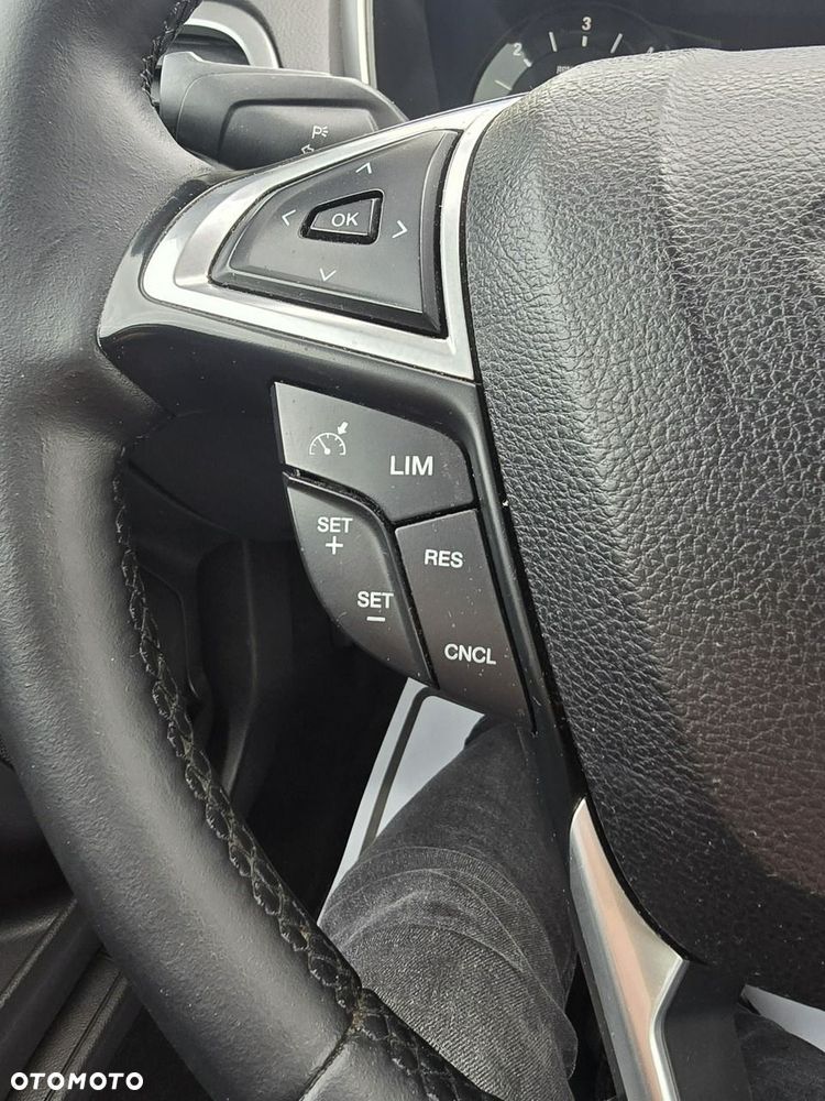 Ford Mondeo - 33