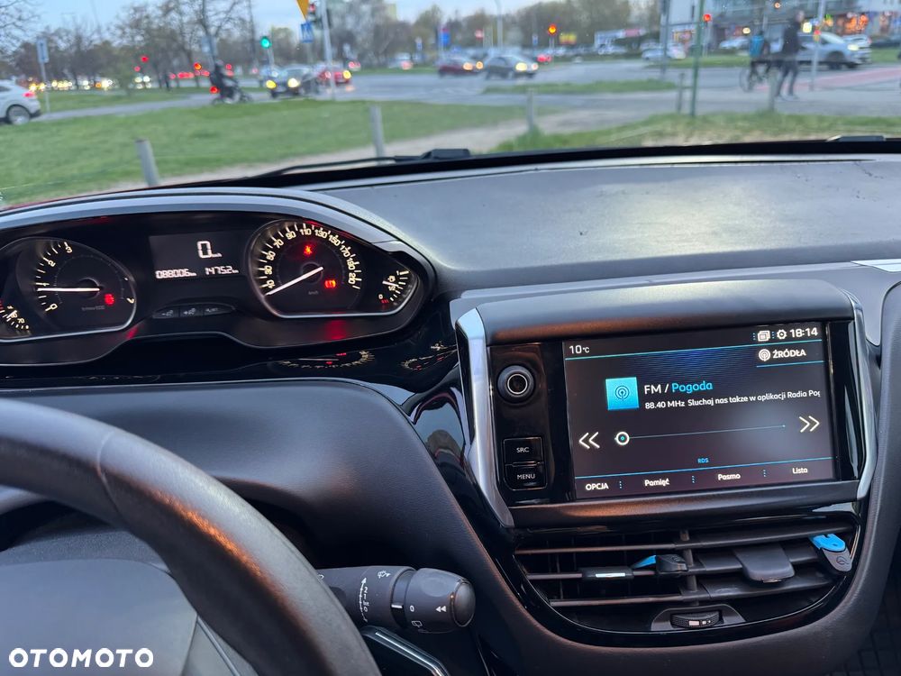 Peugeot 208 PureTech 110 Stop & Start Allure - 16