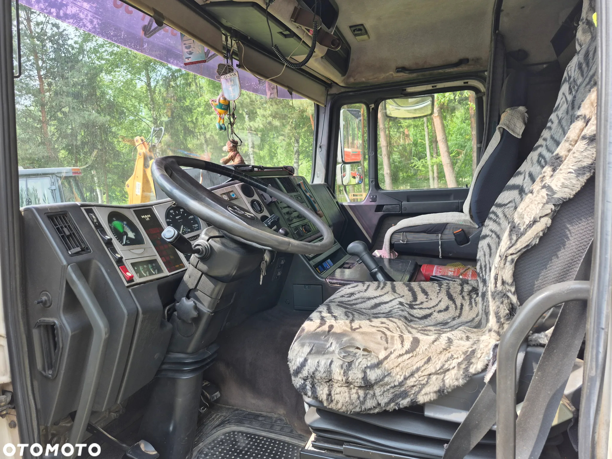 MAN F2000 - 8