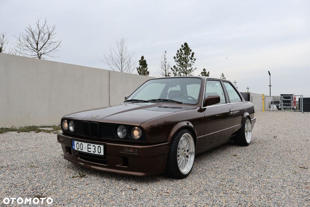 BMW Seria 3 325i - 1