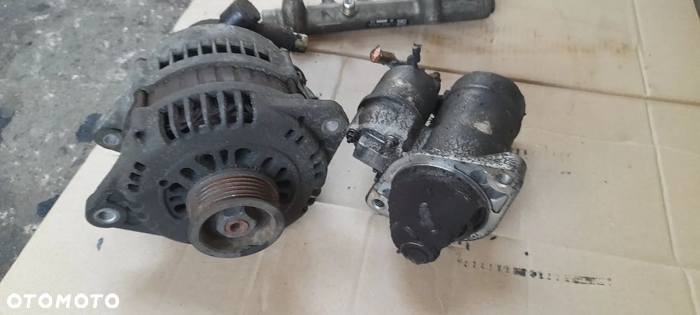 WTRYSKIWACZ 4 SZT HONDA CIVIC VII  0445110082 - 10