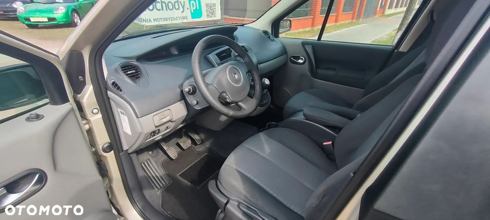 Renault Grand Scenic 1.6 16V Dynamique - 17