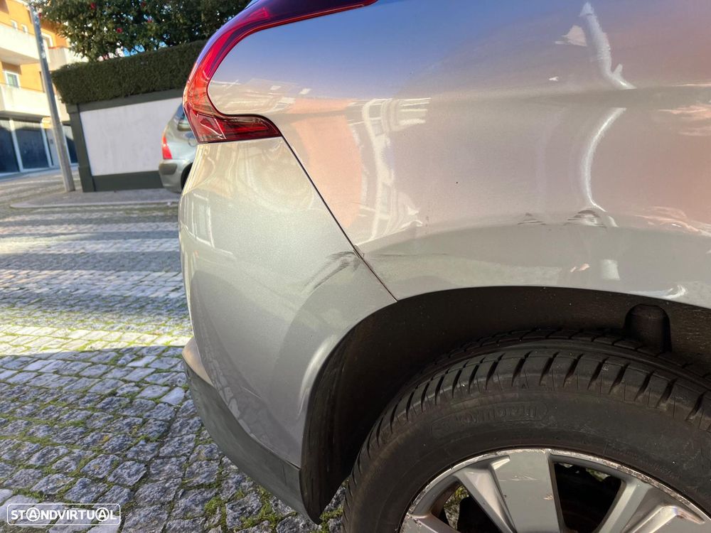 Peugeot 2008 1.2 PureTech Active - 18