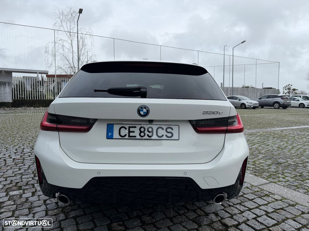 BMW 330 e Aut. M Sport - 16