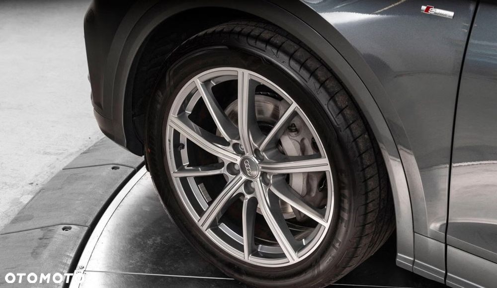 Audi Q5 55 TFSI e Quattro S tronic - 23