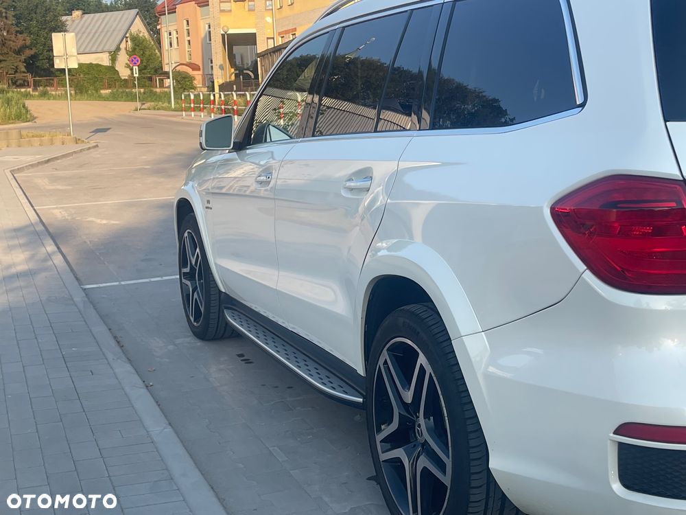 Mercedes-Benz GL 63 AMG - 25