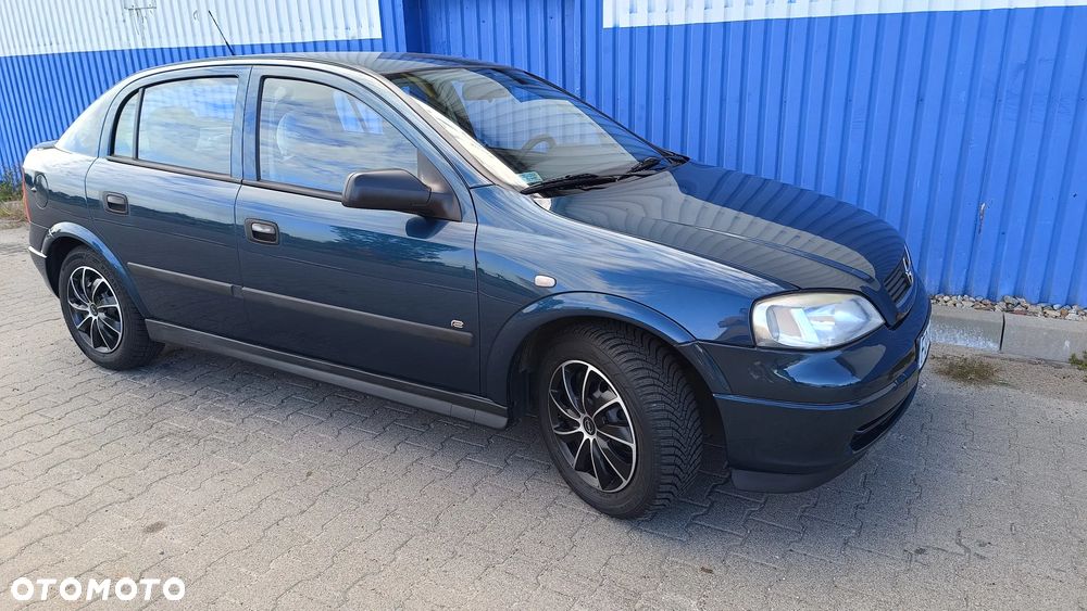Opel Astra - 2