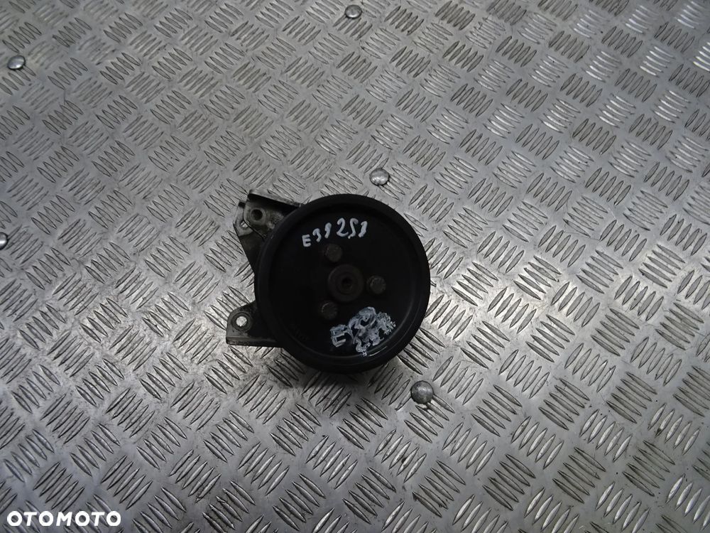 VW GOLF V 1.9TDI POMPA WSPOMAGANIA 740858