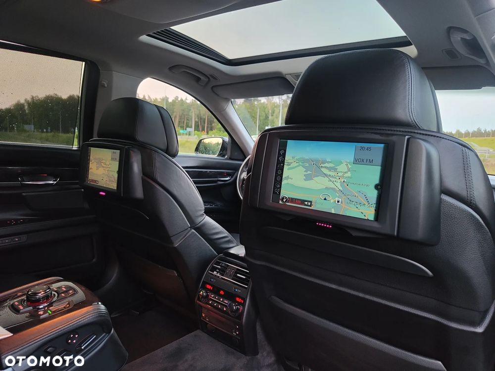 BMW Seria 7 750i L xDrive - 21