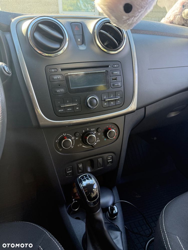 Dacia Sandero 1.2 16V Laureate - 14