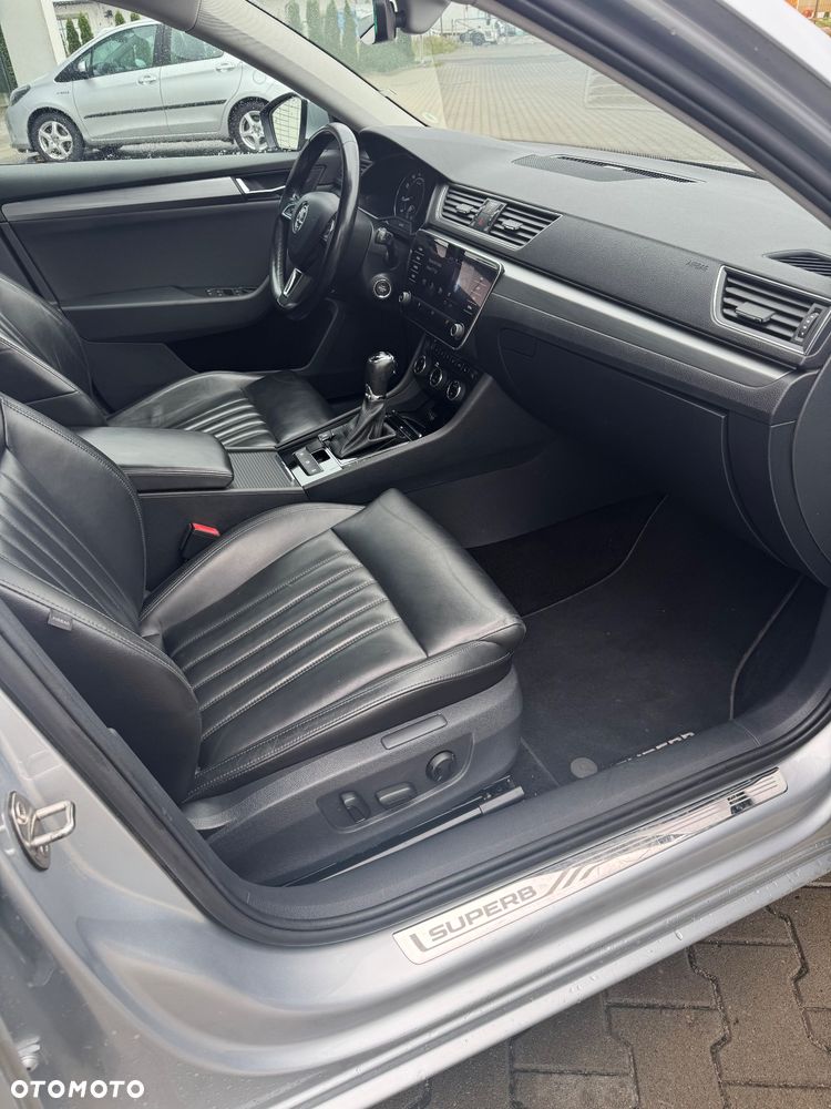 Skoda Superb 1.8 TSI DSG SportLine - 19